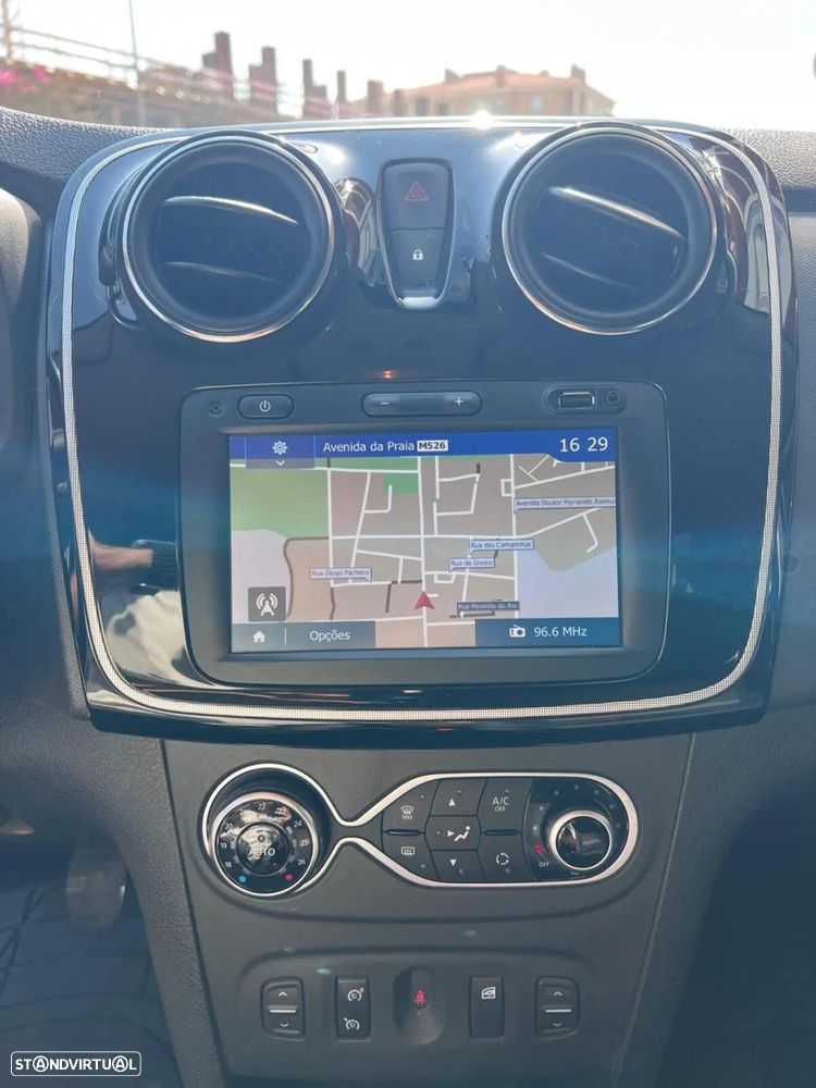 Dacia Sandero - 7
