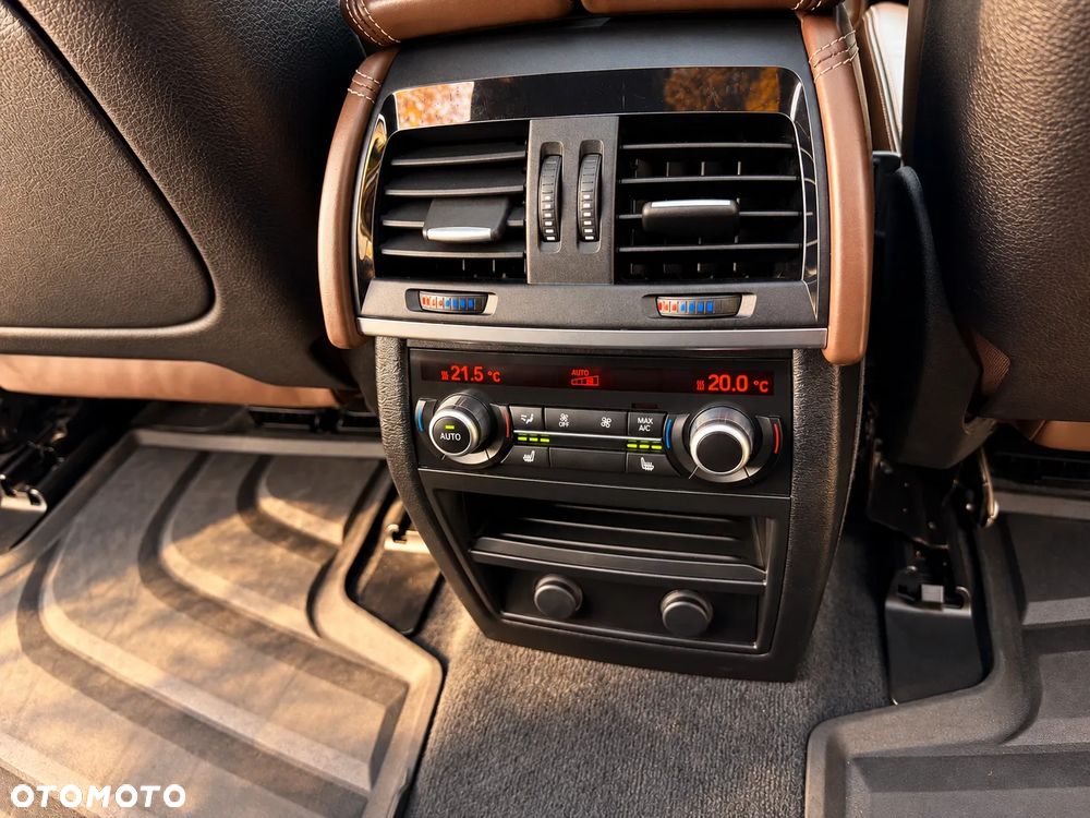 BMW X5 M M50d - 17