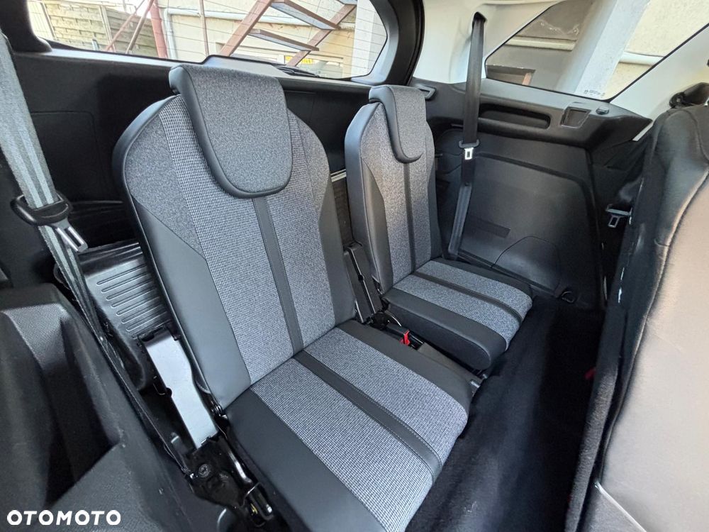 Peugeot 5008 - 25