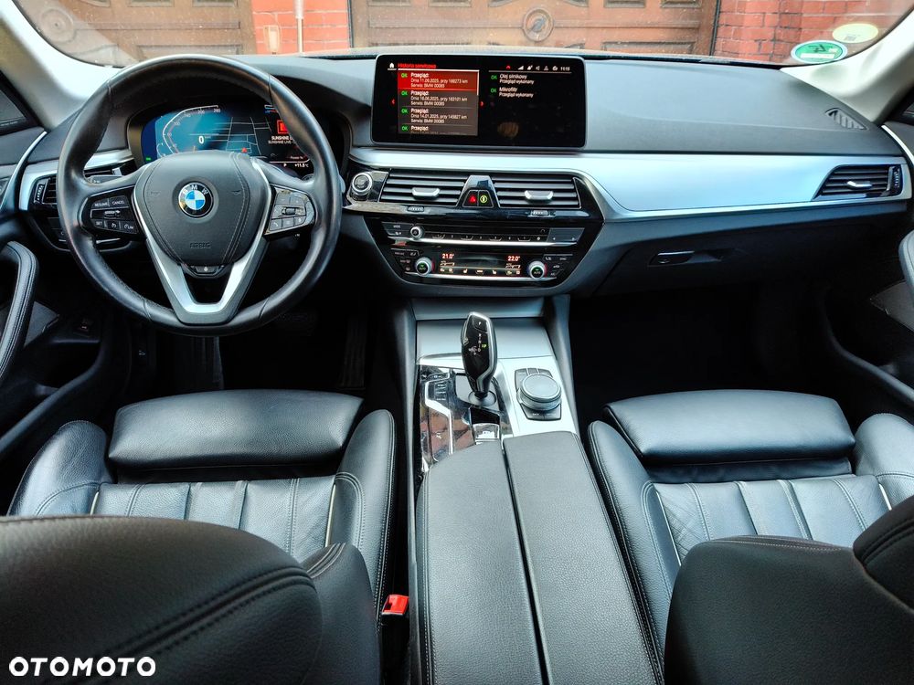 BMW Seria 5 520d xDrive Luxury Line sport - 21