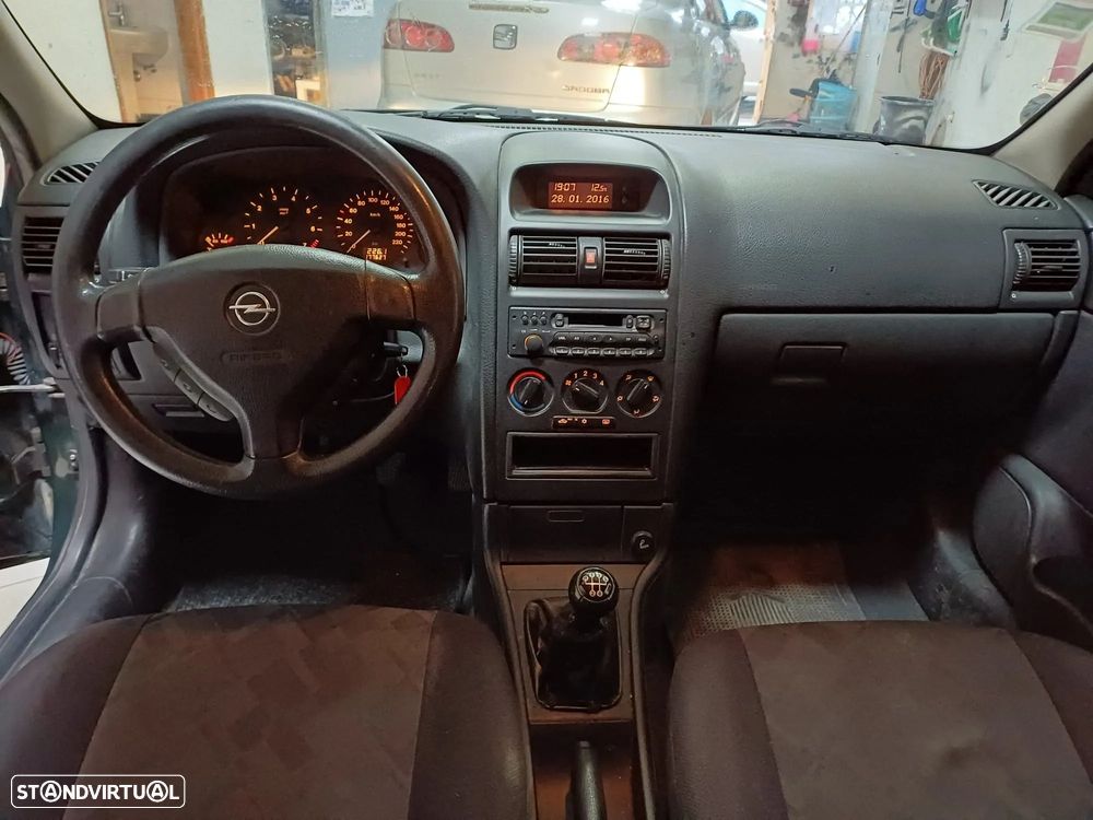 Opel Astra Caravan 1.4 Club - 4