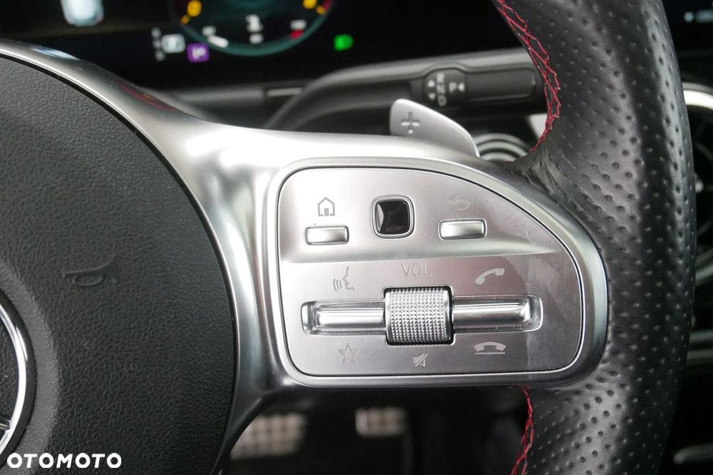 Mercedes-Benz GLA - 26