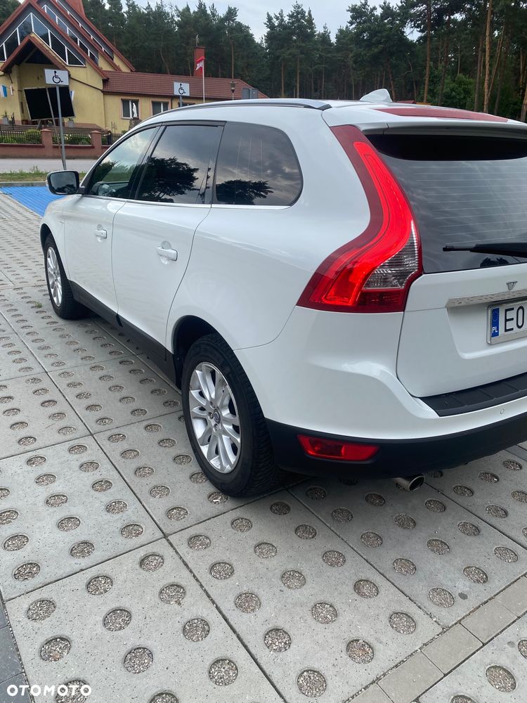 Volvo XC 60 D5 AWD Geartronic Summum - 12