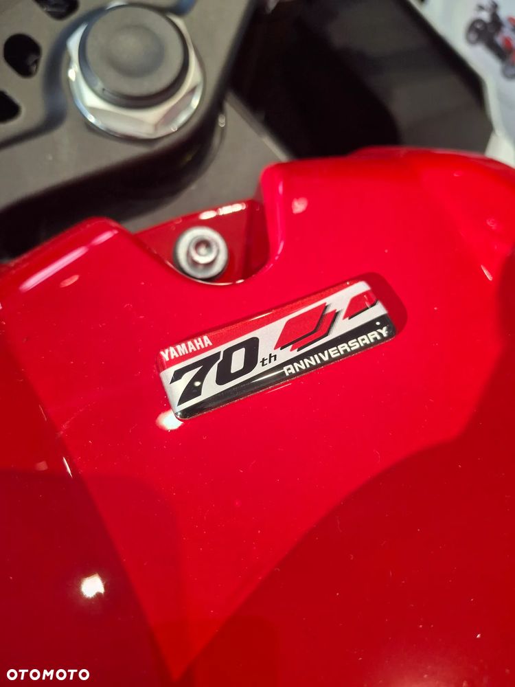 Yamaha R9 - 18