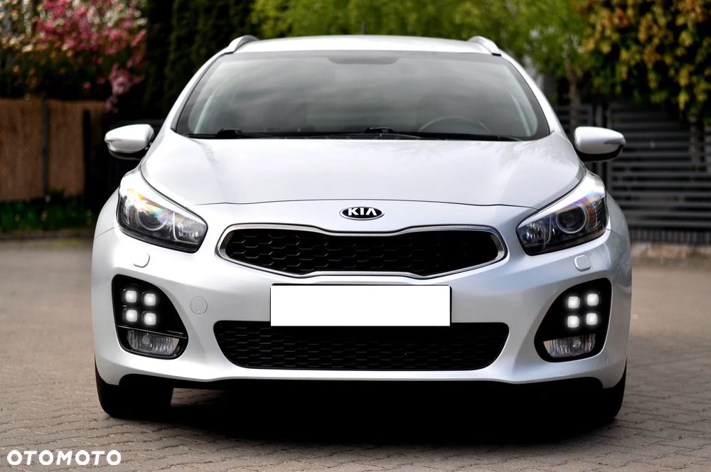 Kia Ceed 1.6 CRDi 136 ISG GT Line - 15