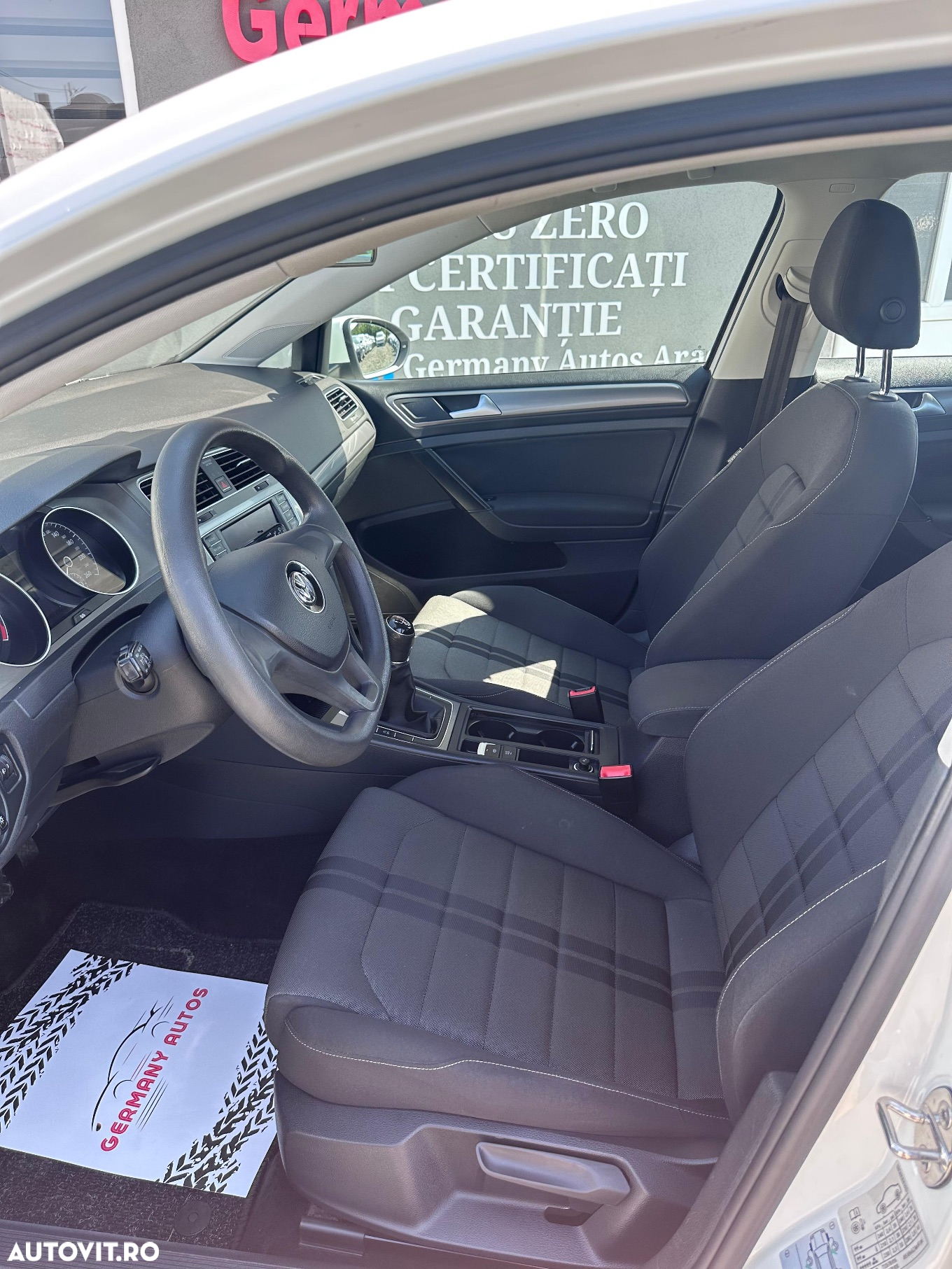 Volkswagen Golf - 9