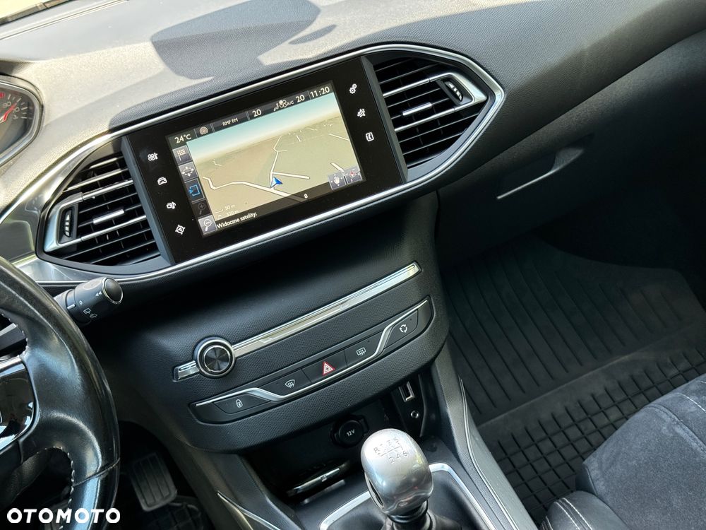 Peugeot 308 1.6 BlueHDi Allure S&S - 12