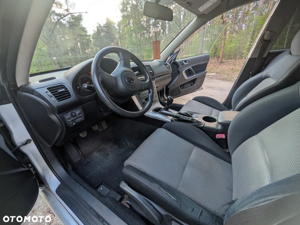 Subaru Legacy 2.0i MT - 6