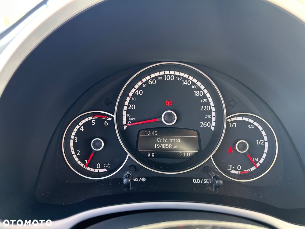 Volkswagen Beetle 2.0 TDI DPF BlueMotion Technology Club - 16