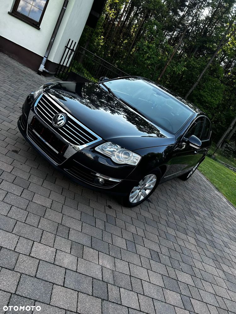 Volkswagen Passat - 1