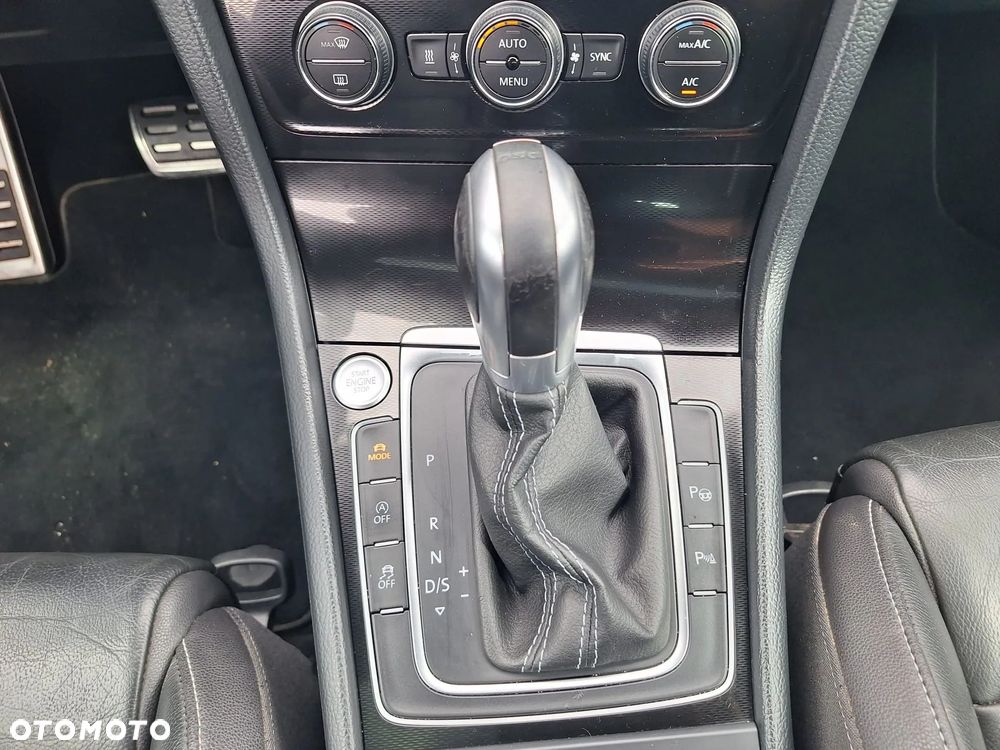 Volkswagen Golf GTD 2.0 TDI SCR DSG - 19