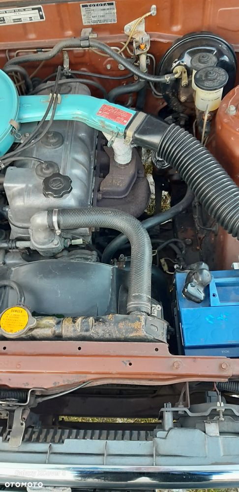 Toyota Carina - 9