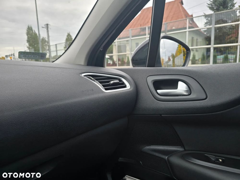 Citroën C4 1.6 HDi Attraction - 20