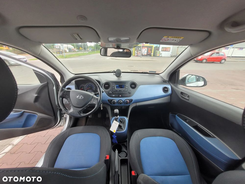 Hyundai i10 1.0 Fifa World Cup Edition - 7
