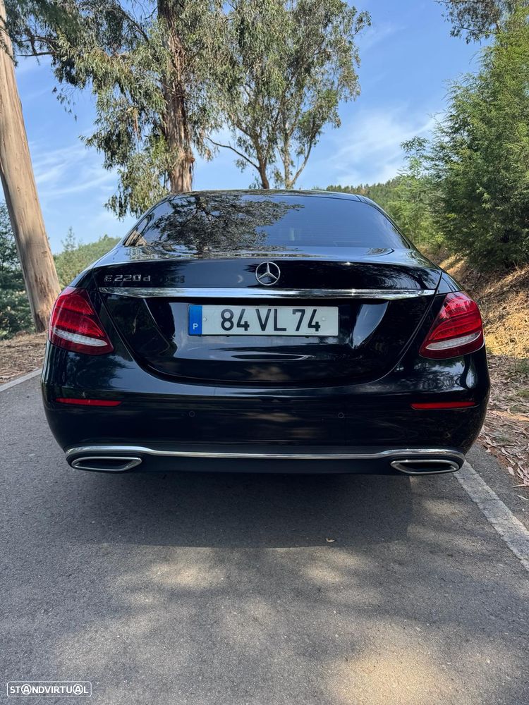 Mercedes-Benz E 220 d AMG Line - 2