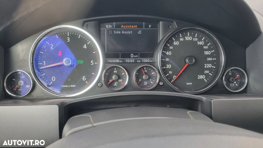 Volkswagen Touareg 2.5 R5 TDI DPF Aut. Individual - 13