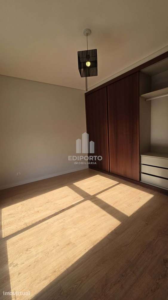 Excelente oportunidade! Apartamento T2 renovado, localizado junto ao m - Grande imagem: 4/14