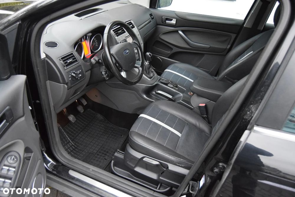 Ford Kuga 2.0 TDCi 2x4 Titanium - 7