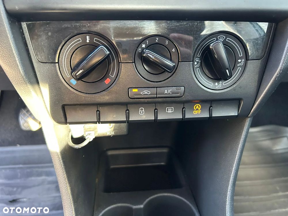 Skoda RAPID 1.0 TSI Ambition - 10