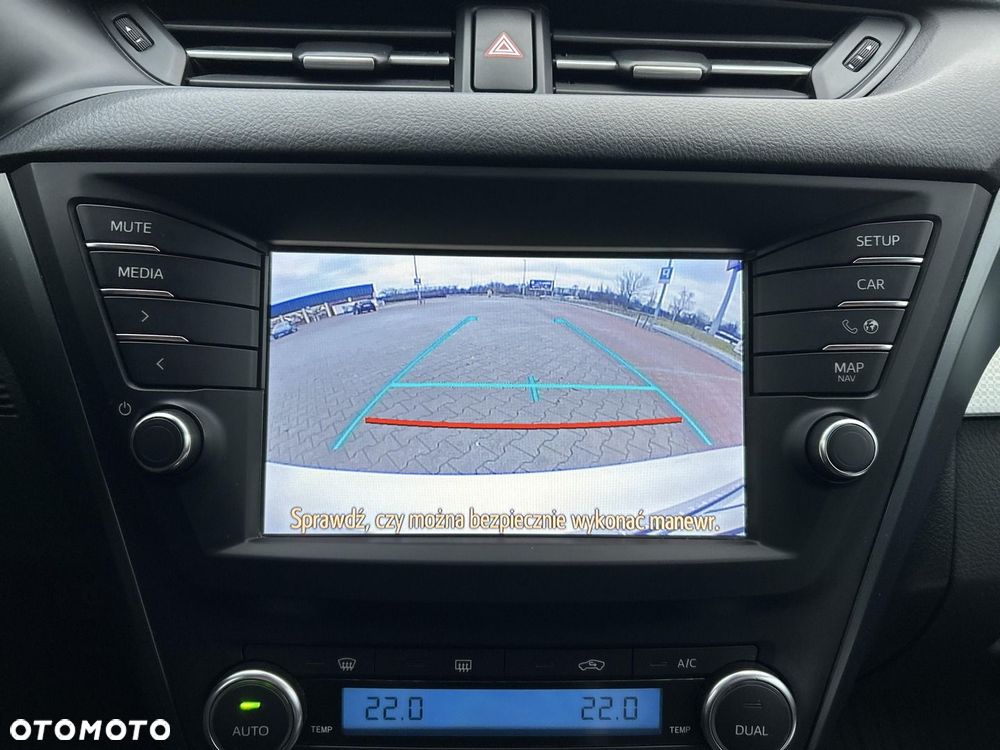 Toyota Avensis 2.0 D-4D Premium - 17