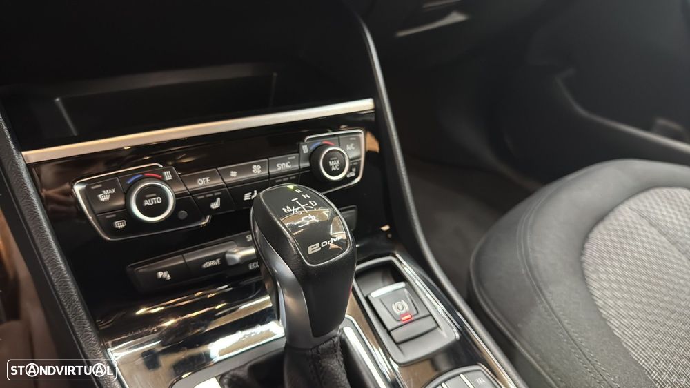 BMW 225xe Active Tourer iPerformance Advantage - 25