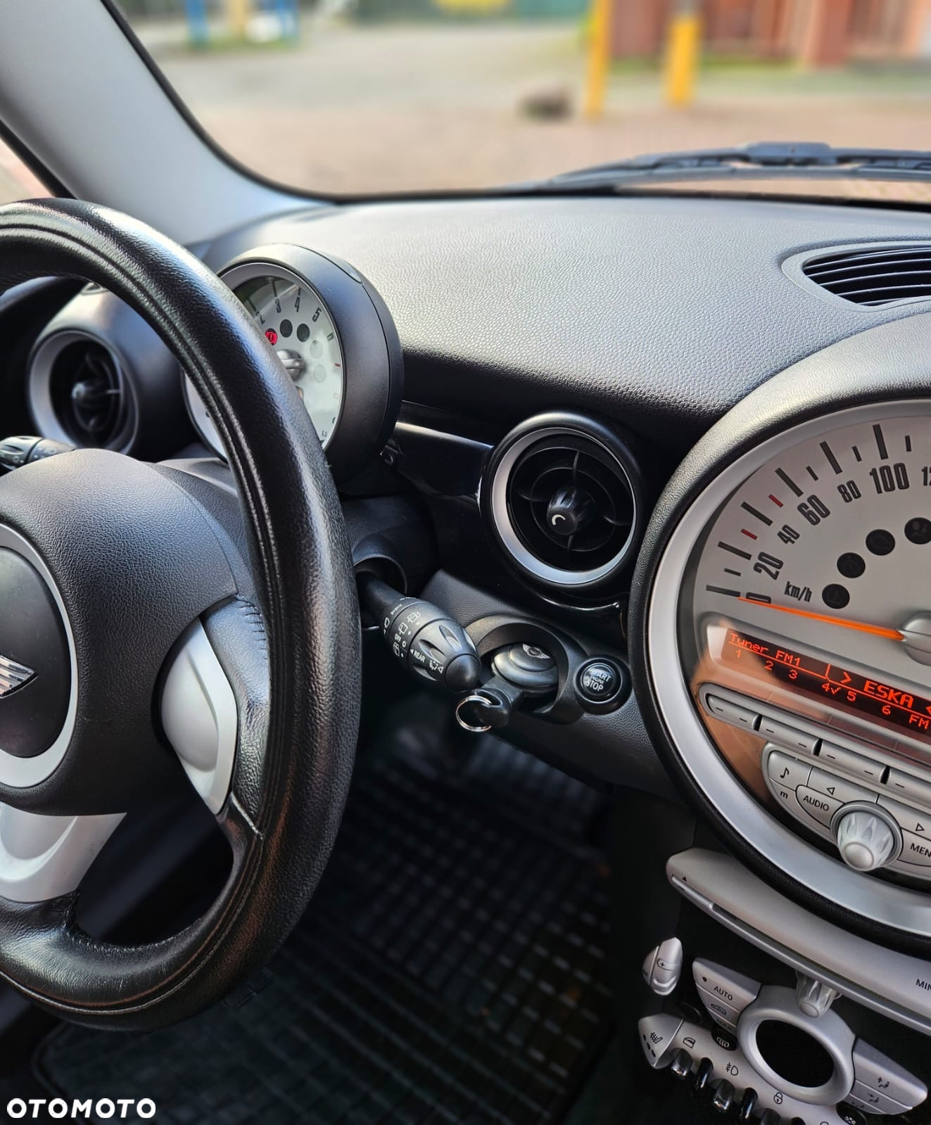 MINI Cooper Standard - 23
