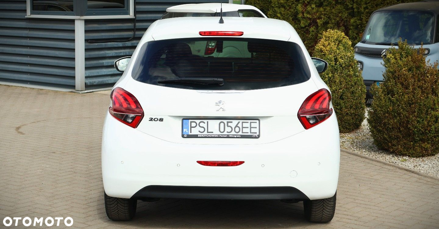 Peugeot 208 - 6