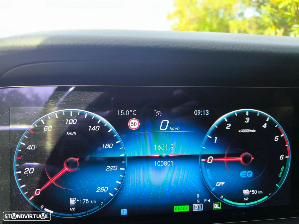Mercedes-Benz E 300 de 4Matic 9G-TRONIC Avantgarde - 30