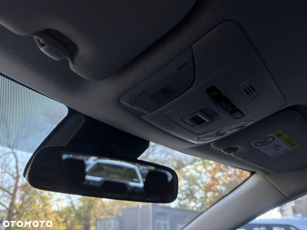 Toyota Corolla 1.8 Hybrid Comfort - 27