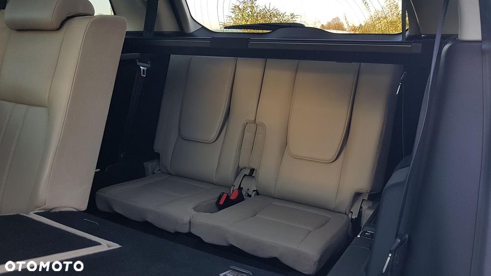 Land Rover Discovery Sport 2.0 TD4 HSE - 32