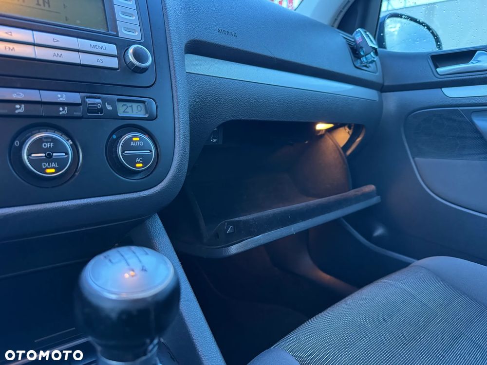 Volkswagen Golf - 15