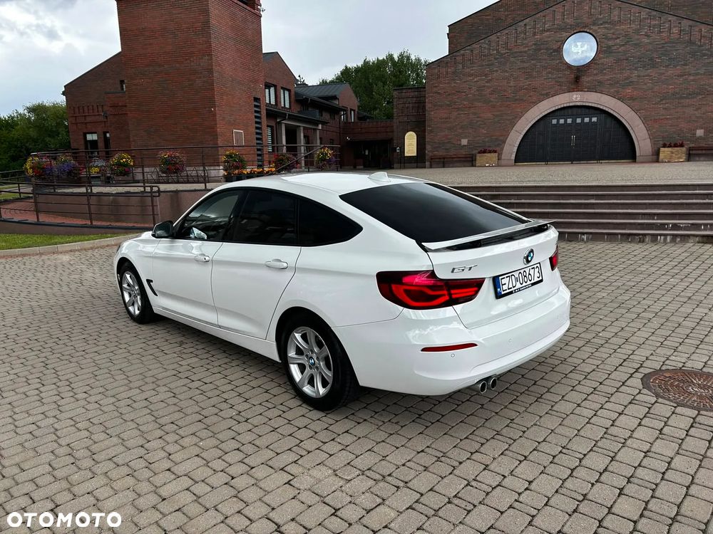 BMW 3GT 320i GPF Advantage - 13
