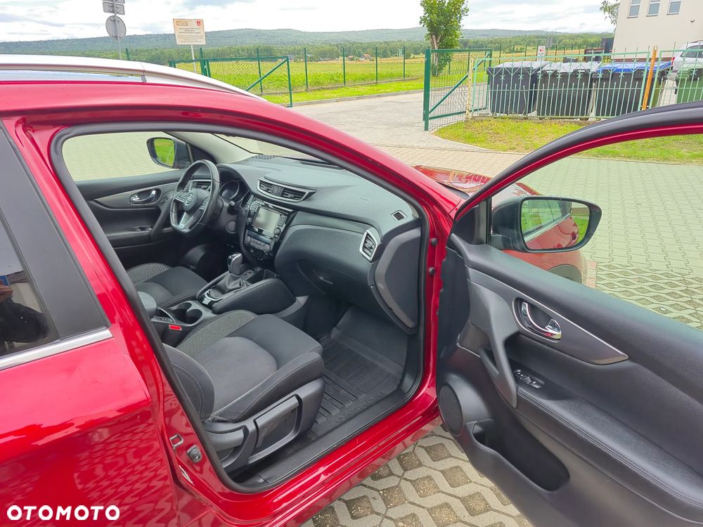 Nissan Qashqai 1.3 DIG-T DCT TEKNA - 24