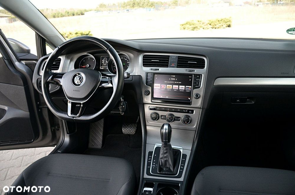 Volkswagen Golf - 21