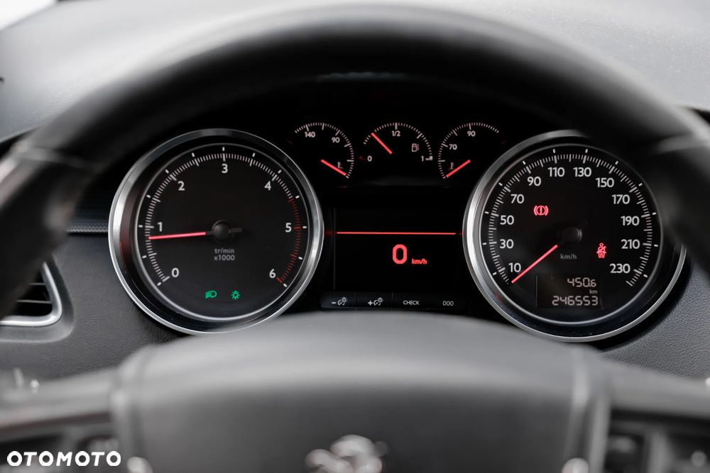 Peugeot 508 HDi FAP 140 Allure - 17