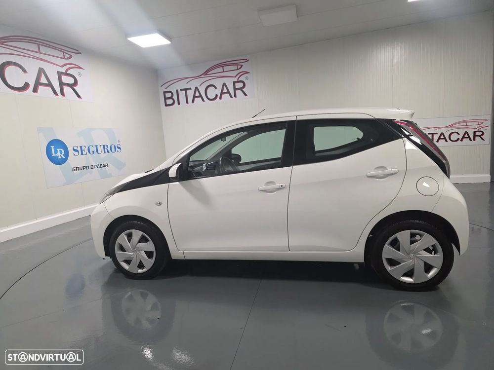 Toyota Aygo 1.0 X-Play Plus MM - 11
