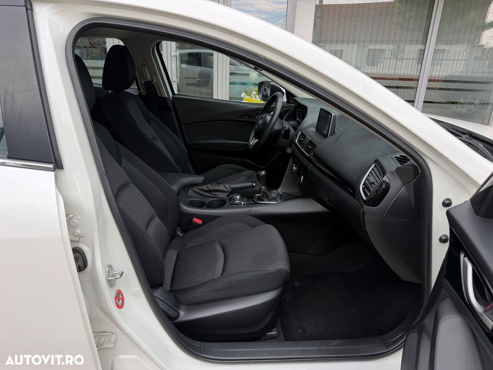 Mazda 3 - 15
