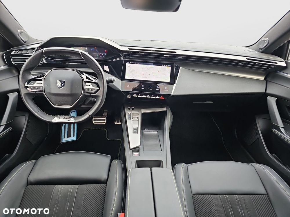 Peugeot 408 - 17