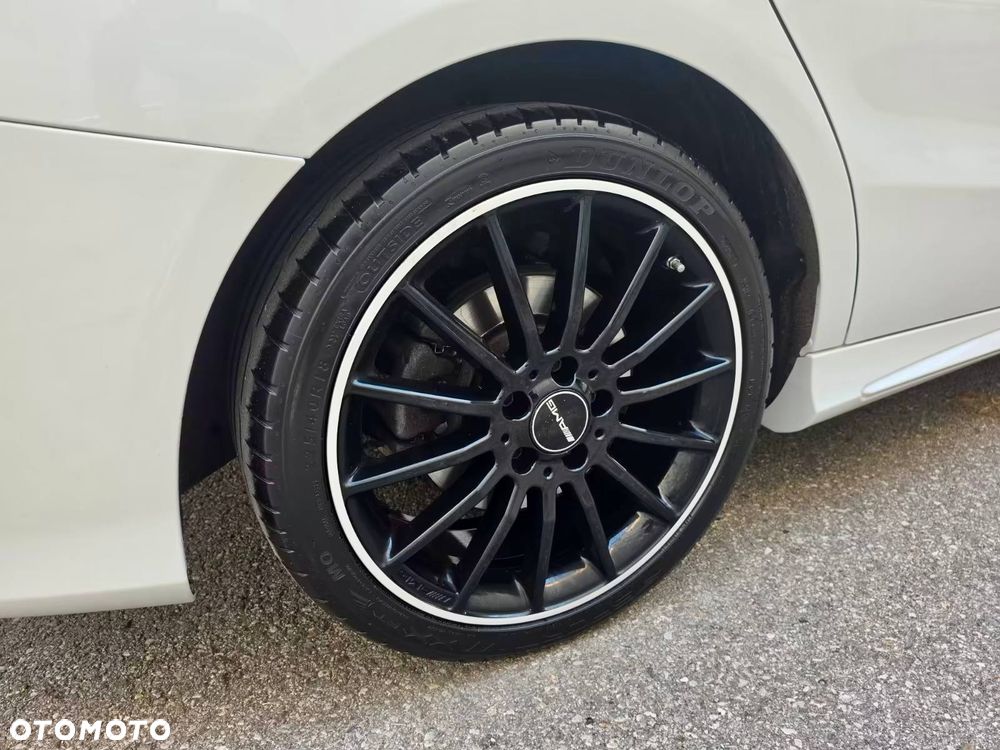Mercedes-Benz CLA 220 4Matic 7G-DCT AMG Line - 7