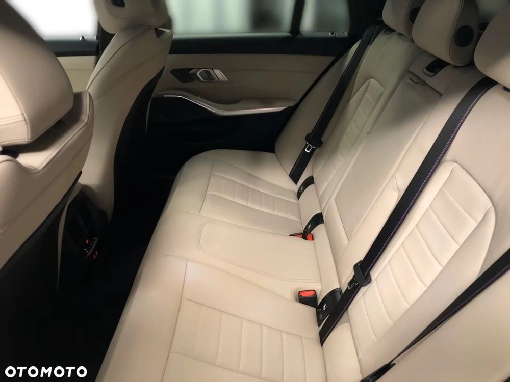 BMW Seria 3 M340d xDrive mHEV sport - 15