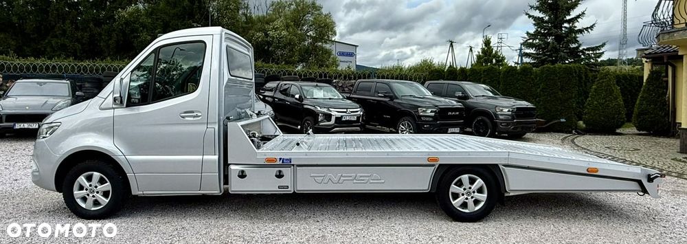 Mercedes-Benz Sprinter - 8