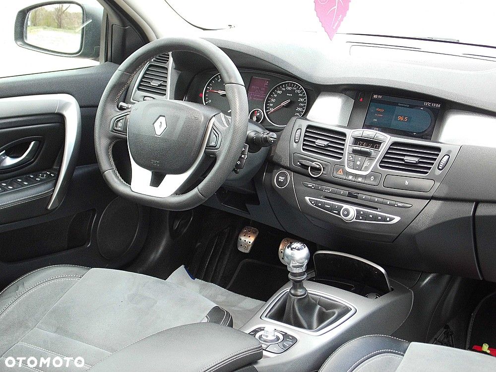 Renault Laguna dCi 180 FAP GT - 12