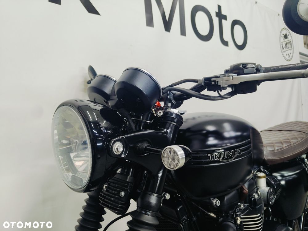 Triumph Bonneville - 21