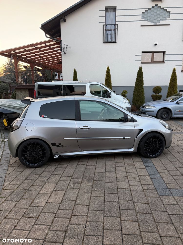 Renault Clio 2.0 16V Sport - 10