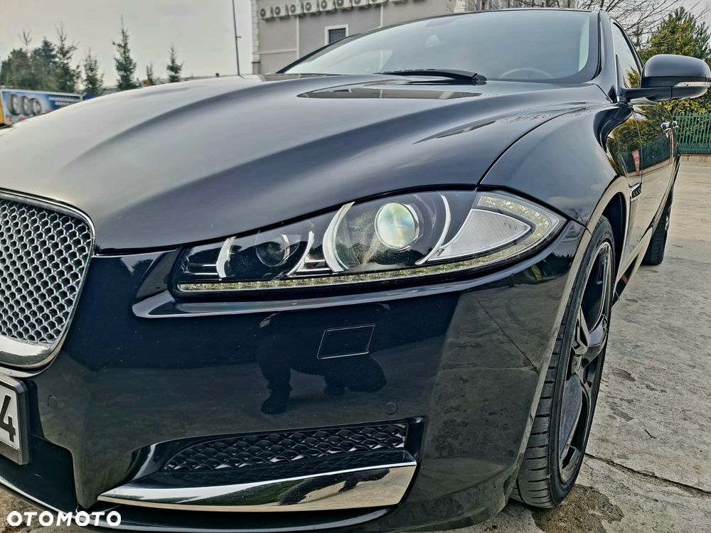 Jaguar XF 2.2 D R-Sport - 16