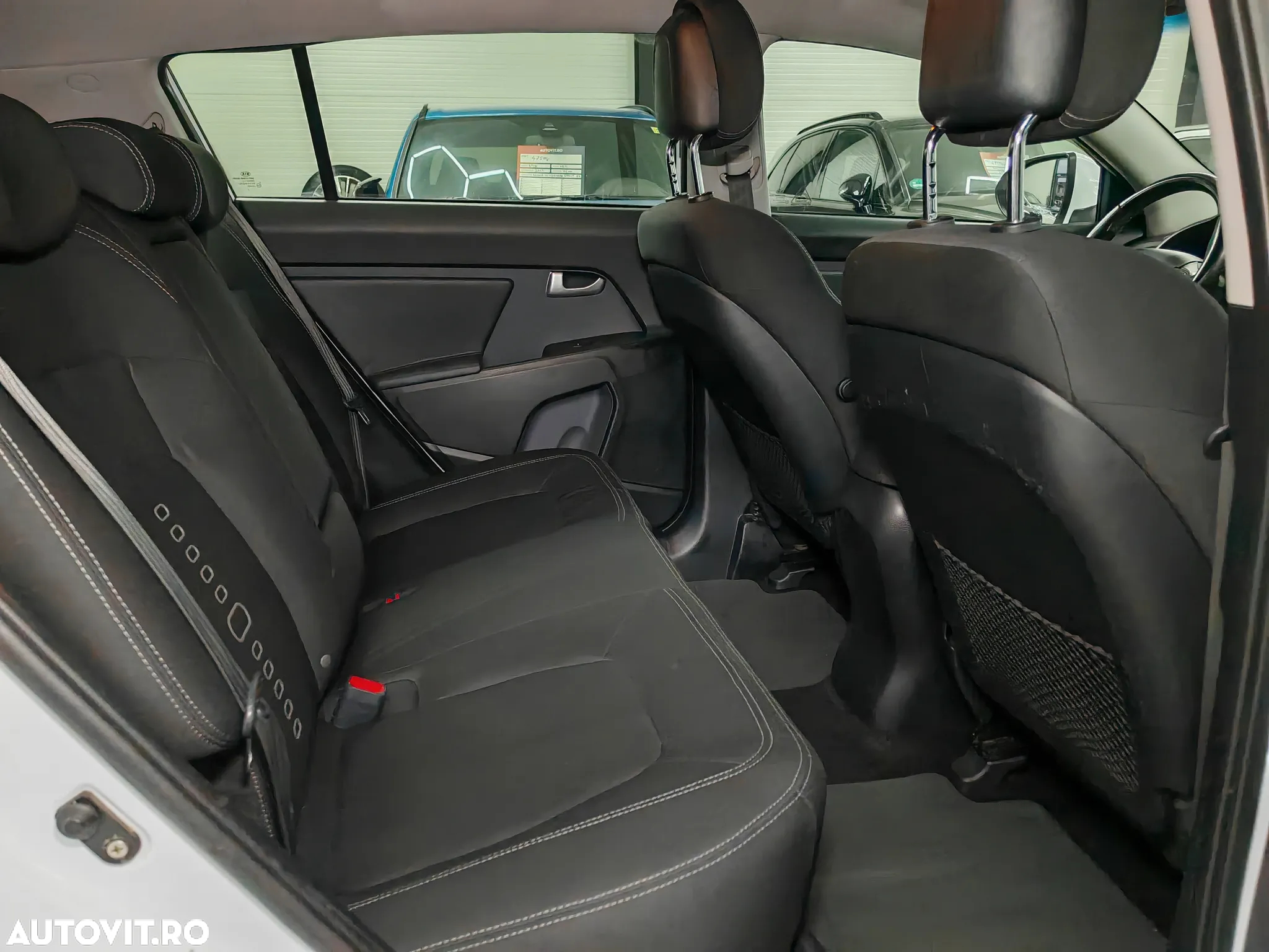 Kia Sportage 1.7 CRDI 2WD Dream-Team Edition - 10