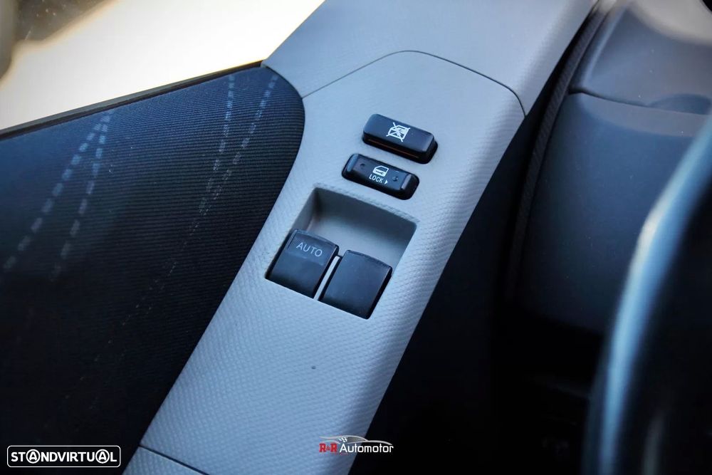 Toyota Yaris 1.4 D-4D Comfort+AC - 24