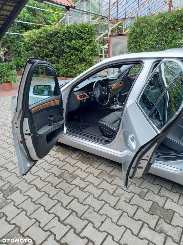 BMW Seria 5 530i - 13