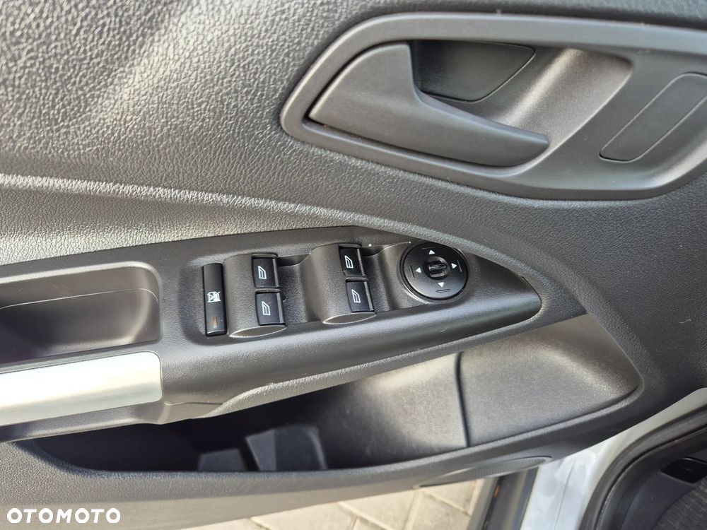 Ford Tourneo Connect 1.5 TDCi Start-Stop Trend - 24