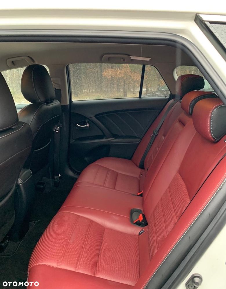 Toyota Avensis 1.8 Selection MS - 12